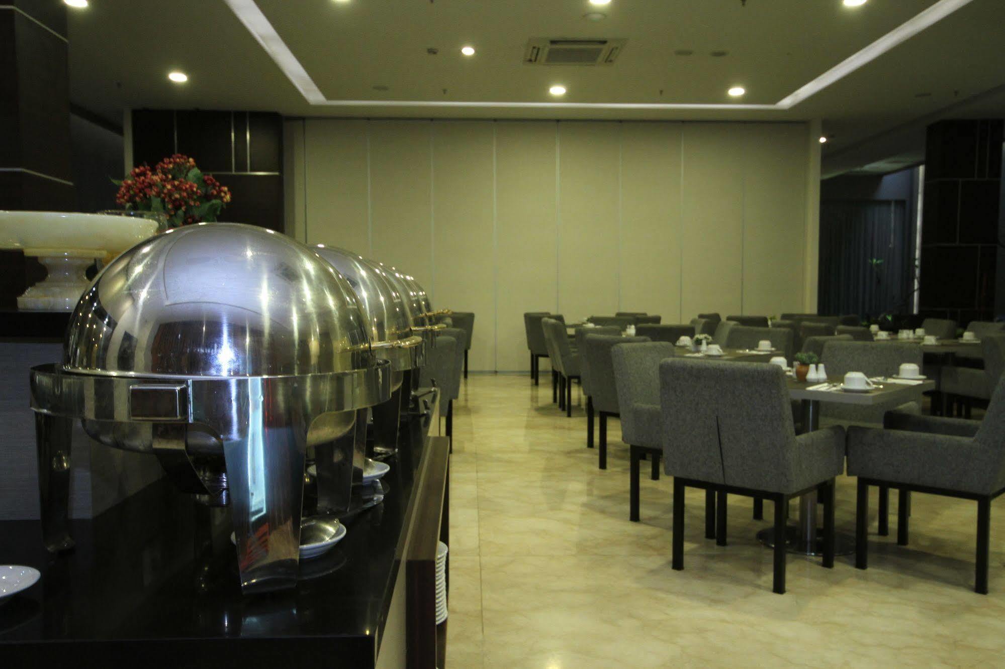 Atlantic City Hotel Bandung Exterior foto